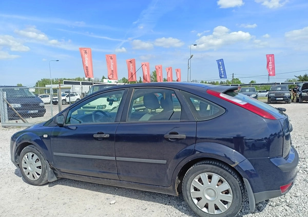 Ford Focus cena 4900 przebieg: 275000, rok produkcji 2006 z Warszawa małe 79